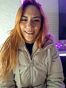 Snapshot of SlimBellaa chatting on 11-28-25, 09:17 SlimBellaa online show from 11-28-25, 09:17