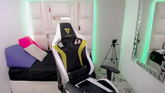 Stein  online show from 11-24-25, 08:52