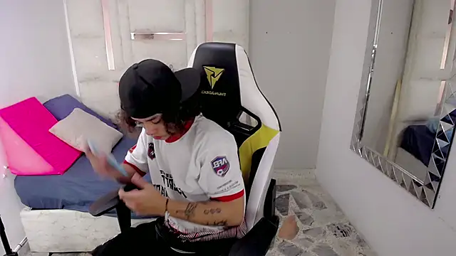 Stein  online show from 11-28-25, 08:44