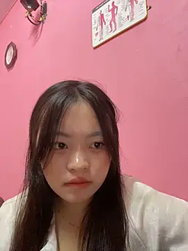 Snapshot of Julia-Elsa chatting on 10-14-25, 02:01 Julia-Elsa online show from 10-14-25, 02:01