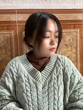 Snapshot of Julia-Elsa chatting on 11-04-25, 04:00 Julia-Elsa online show from 11-04-25, 04:00