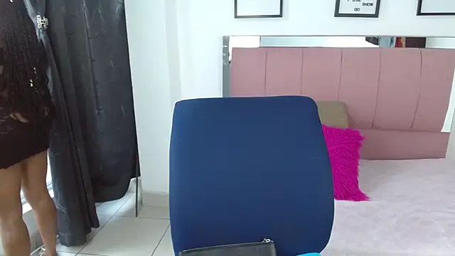 Snapshot of Lele_F_w chatting on 09-19-25, 06:41 Lele F w online show from 09-19-25, 06:41