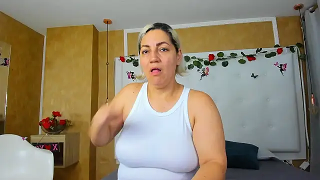 Heidy milf online show from 02-26-26, 08:41