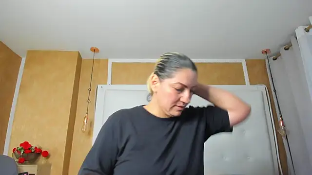 Heidy milf online show from 06-30-26, 08:21