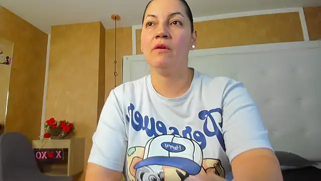 Heidy milf online show from 07-13-26, 08:33