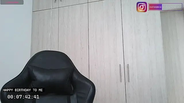 Yulienneg online show from 09-23-25, 09:18