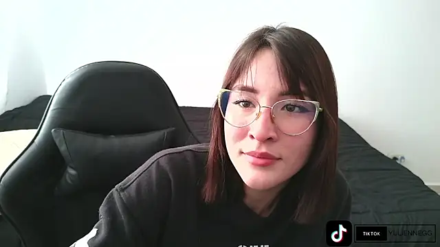 Yulienneg online show from 10-06-25, 09:23