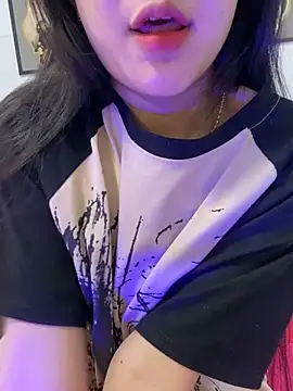 Snapshot of Sexlove_bb chatting on 02-06-26, 10:46 Sexlove bb online show from 02-06-26, 10:46