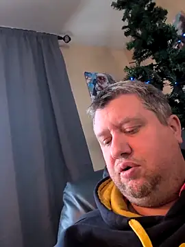 Single White Male online show from 11-30-25, 04:11