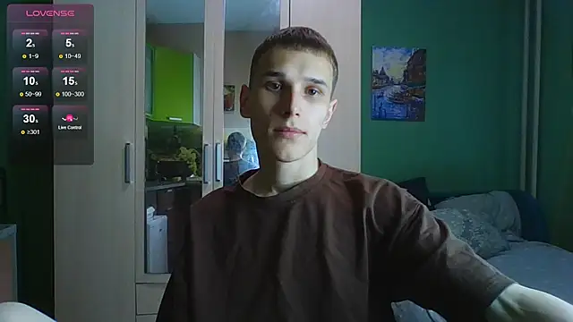 Snapshot of your___honeyy chatting on 06-03-26, 05:29 your honeyy online show from 06-03-26, 05:29