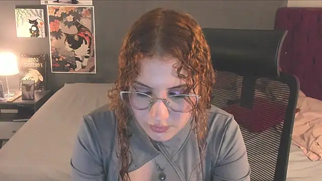 Snapshot of iambrave chatting on 05-10-26, 02:06 iambrave online show from 05-10-26, 02:06