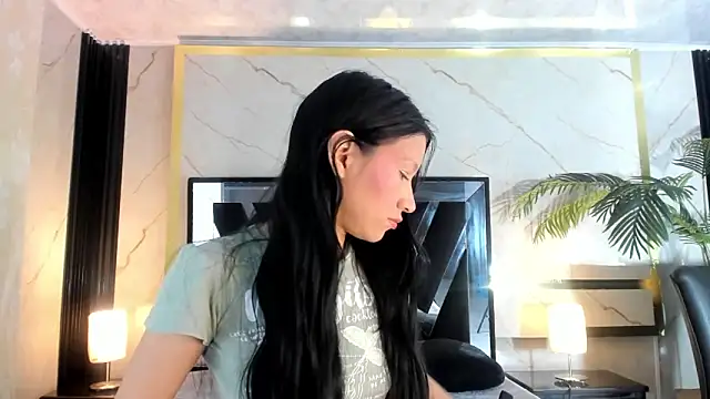 Snapshot of Sophie_Calloway chatting on 05-08-26, 02:22 Sophie Calloway online show from 05-08-26, 02:22