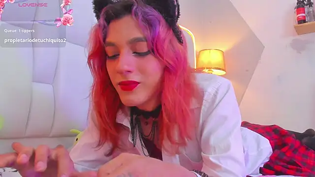 Snapshot of MilkWhore1 chatting on 10-06-25, 02:53 MilkWhore1 online show from 10-06-25, 02:53