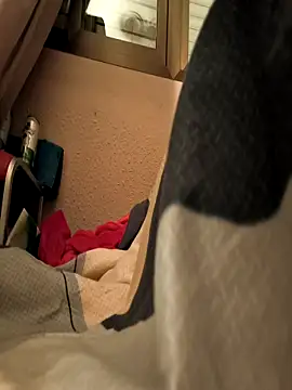 Snapshot of Junani2231 chatting on 11-06-25, 01:39 Junani2231 online show from 11-06-25, 01:39