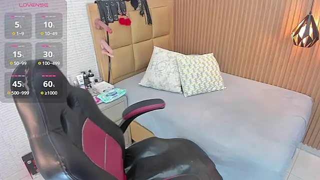 Snapshot of Isisleroy1 chatting on 09-09-25, 03:06 Isisleroy1 online show from 09-09-25, 03:06