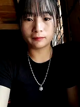 Snapshot of Sunyinn chatting on 09-19-25, 02:02 Sunyinn online show from 09-19-25, 02:02