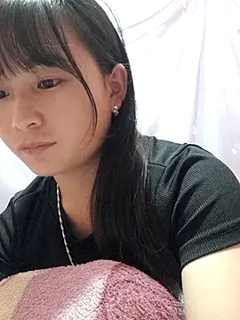 Snapshot of Sunyinn chatting on 10-09-25, 03:10 Sunyinn online show from 10-09-25, 03:10