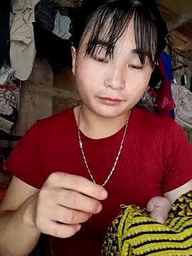 Snapshot of Sunyinn chatting on 10-28-25, 07:56 Sunyinn online show from 10-28-25, 07:56