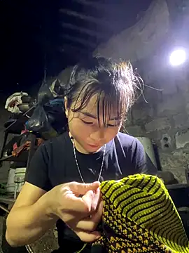 Snapshot of Sunyinn chatting on 11-09-25, 01:48 Sunyinn online show from 11-09-25, 01:48