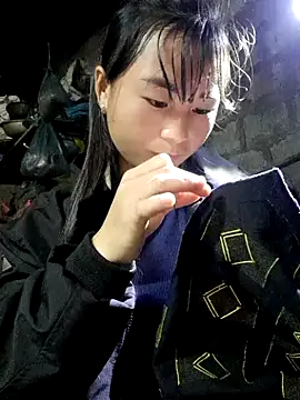 Snapshot of Sunyinn chatting on 11-18-25, 06:18 Sunyinn online show from 11-18-25, 06:18