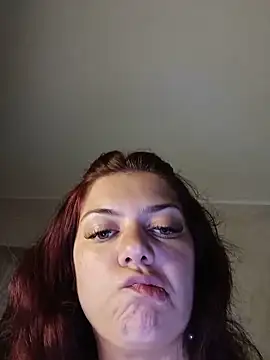 Snapshot of LadyNora chatting on 05-18-26, 07:52 LadyNora online show from 05-18-26, 07:52