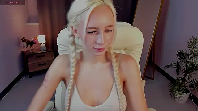 cute luucy online show from 02-28-26, 04:02