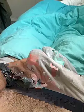 Snapshot of c2c3finm chatting on 09-29-25, 11:37 c2c3finm online show from 09-29-25, 11:37