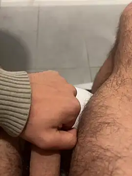 Snapshot of c2c3finm chatting on 11-26-25, 05:14 c2c3finm online show from 11-26-25, 05:14