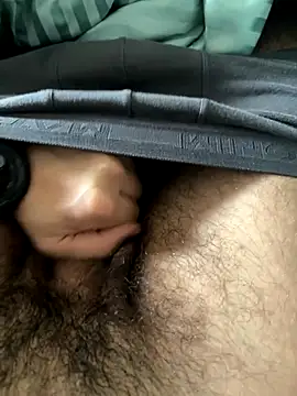 Snapshot of c2c3finm chatting on 12-22-25, 12:02 c2c3finm online show from 12-22-25, 12:02