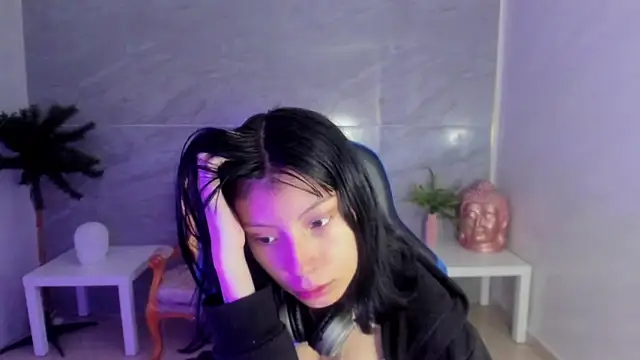 Snapshot of verana_s chatting on 10-28-25, 08:00 verana s online show from 10-28-25, 08:00