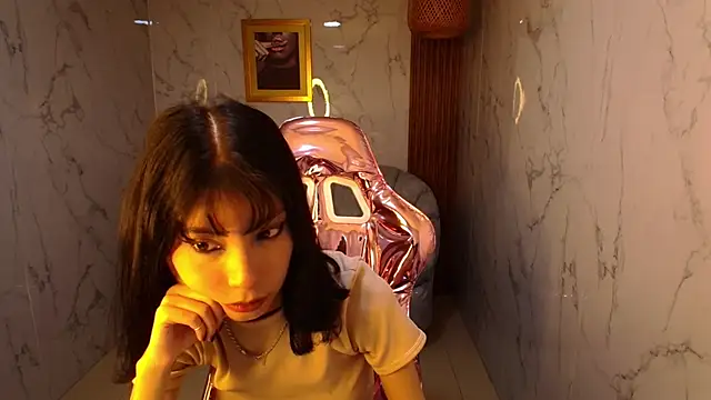 Snapshot of verana_s chatting on 10-30-25, 11:16 verana s online show from 10-30-25, 11:16