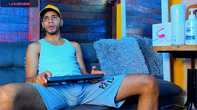 Alex bigcock11  online show from 10-03-25, 06:49