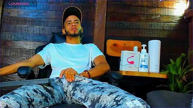 Alex bigcock11  online show from 10-29-25, 11:45