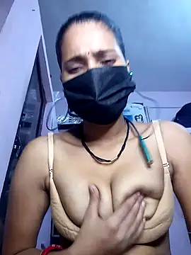 Snapshot of 3USHA chatting on 09-17-25, 08:38 3USHA online show from 09-17-25, 08:38