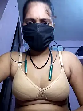 Snapshot of 3USHA chatting on 09-28-25, 07:36 3USHA online show from 09-28-25, 07:36