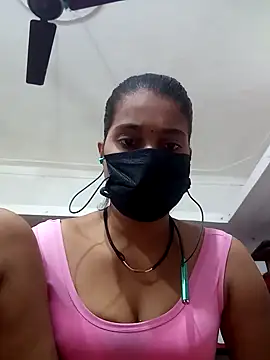 Snapshot of 3USHA chatting on 10-26-25, 06:52 3USHA online show from 10-26-25, 06:52