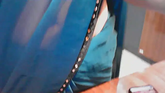 Snapshot of elize__ chatting on 10-29-25, 12:57 elize online show from 10-29-25, 12:57