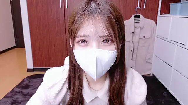 Snapshot of Ema_o0_chan chatting on 10-05-25, 11:08 Ema o0 chan online show from 10-05-25, 11:08