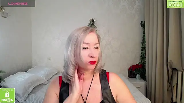 hunters woman online show from 03-18-26, 05:05