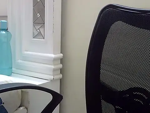 Snapshot of Simranjeet_kaur26 chatting on 10-10-25, 12:26 Simranjeet kaur26 online show from 10-10-25, 12:26