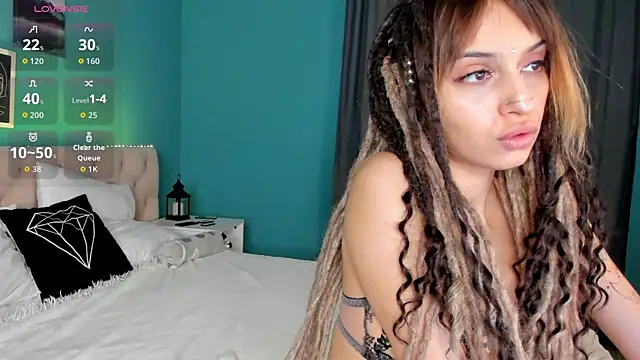 Snapshot of Ameli_Shell chatting on 10-10-25, 01:04 Ameli Shell online show from 10-10-25, 01:04