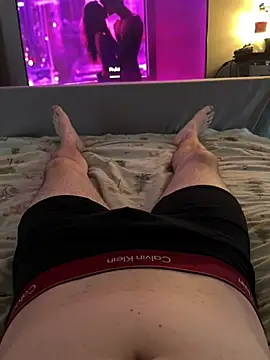 naughtycoupl98 online show from 04-18-26, 06:01