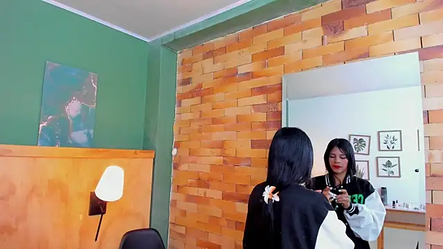 Snapshot of milavega_ chatting on 10-05-25, 12:03 milavega online show from 10-05-25, 12:03