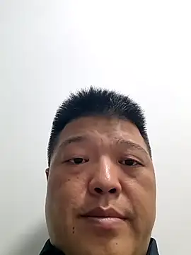 hiwoaini online show from 06-18-26, 04:33