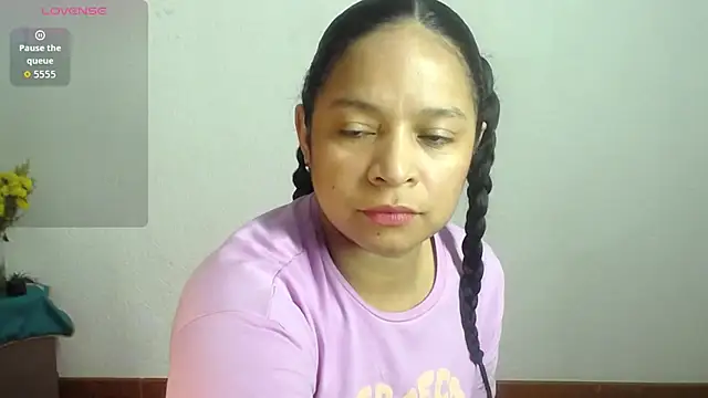 Snapshot of Sara_cute92 chatting on 10-04-25, 07:17 Sara cute92 online show from 10-04-25, 07:17