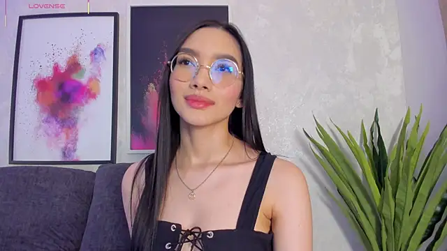 Snapshot of Keira_Corleone chatting on 11-17-25, 08:58 Keira Corleone online show from 11-17-25, 08:58