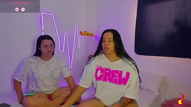 Dilan and Mia online show from 06-02-26, 03:36
