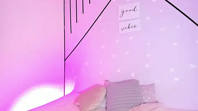 MiahCornell  online show from 03-19-26, 08:35