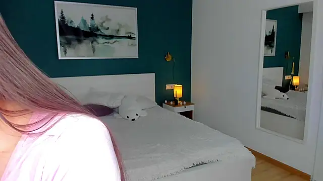 Snapshot of HollisHearl chatting on 11-29-25, 07:44 HollisHearl online show from 11-29-25, 07:44