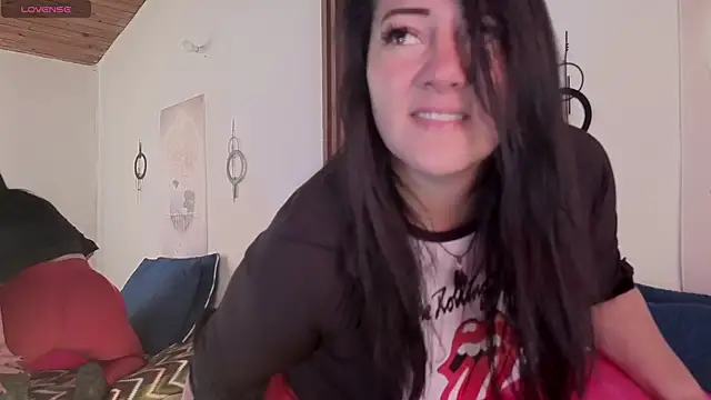 Snapshot of karla_valk1 chatting on 10-02-25, 01:29 karla valk1 online show from 10-02-25, 01:29